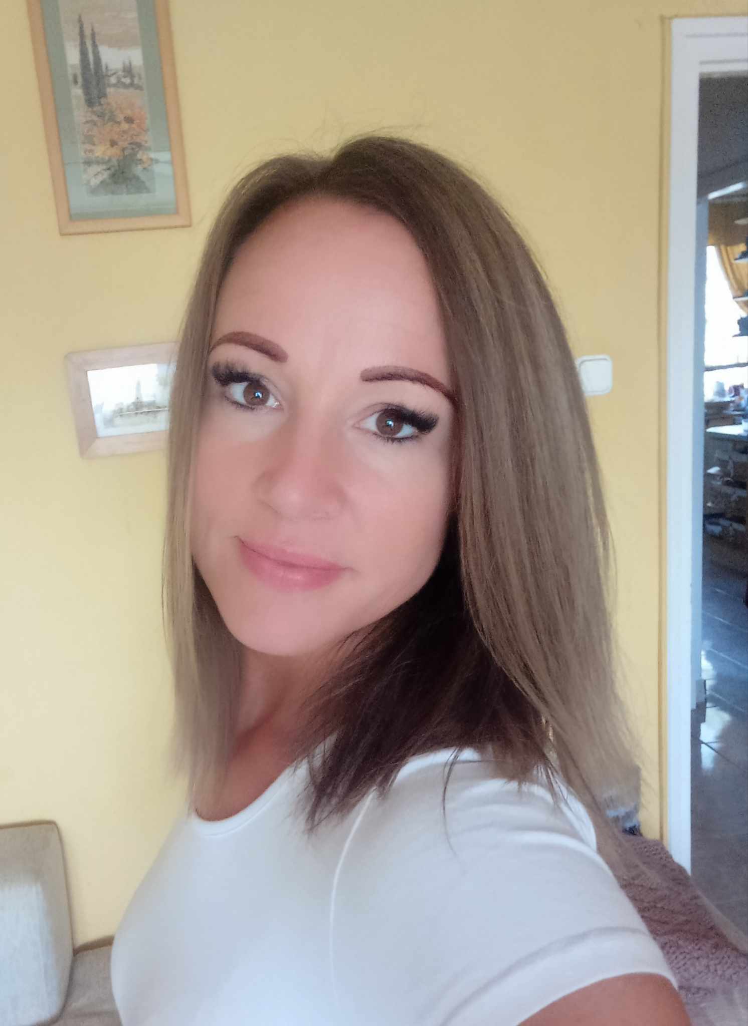 Fodróczi Emese - tulajdonos - Happy Sun Tan and Lash Studio